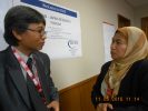 Rektor Uniku, Dr. Iskandar, M.M. sedang berbincang dengan Chair ASEAN-Japan Research Forum Prof. Ku Ruhana Ku Mahamud dari Universiti Utara Malaysia (UUM) 