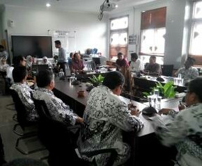 Audiensi Komisi D DPRD Kota Bandung dengan PGRI Jabar, Senin (31/10). (jabartoday/eddy koesman)