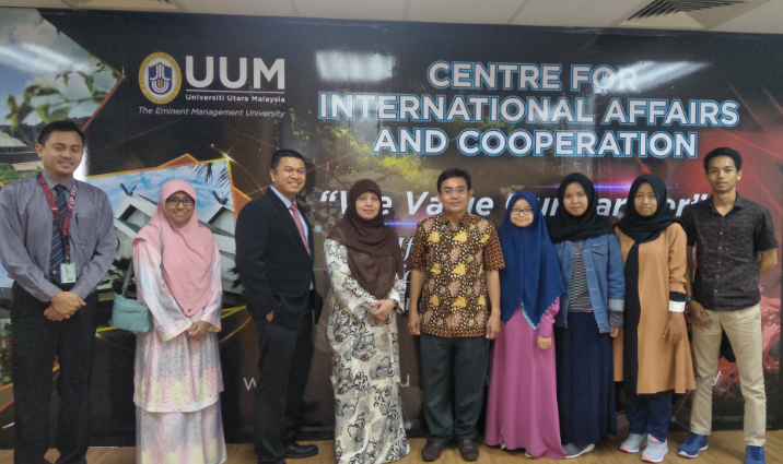  Mahasiswa FKOM UNIKU