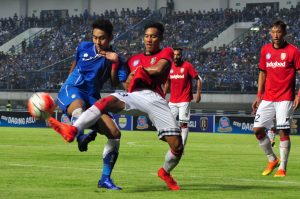 Persib vs Bali Utd